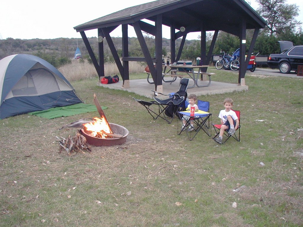 2003-03-15 18-18-41-Camping-Jim-Hogg-Chance-Dax.JPG